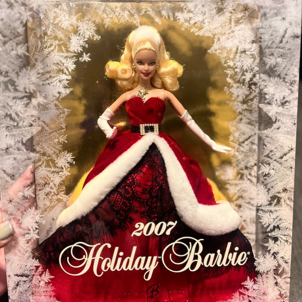 Barbie Holiday Barbie 2007 collectors edition in Red and White Gown